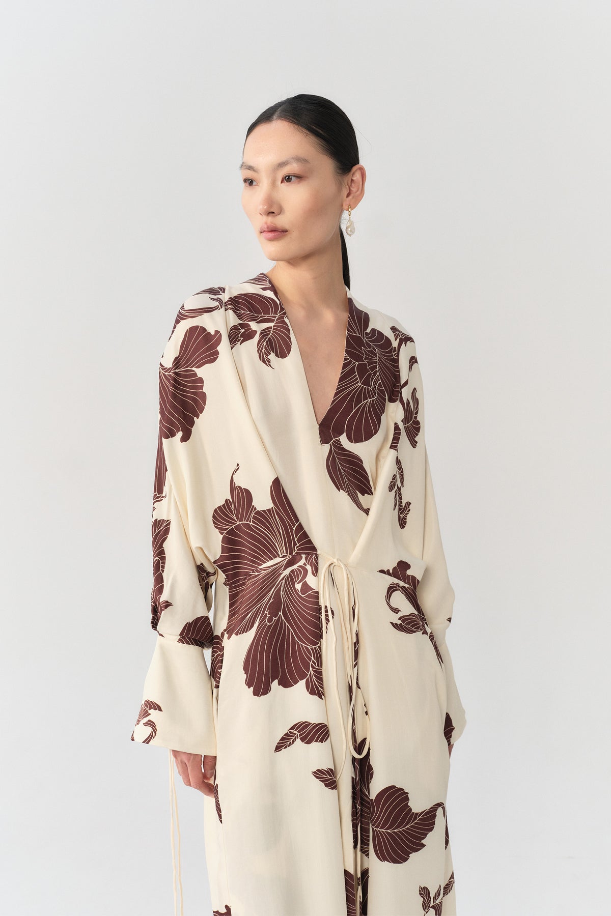 Kimono Dress Gobi Print Cream & Chocolate TENCEL Lyocell Ltd. eik ai Kimono Dress Gobi Print Cream & Chocolate TENCEL Lyocell Ltd. eik ai