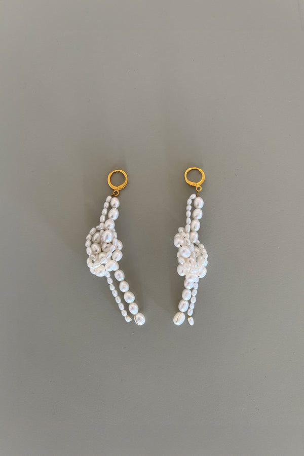 Knot earrings