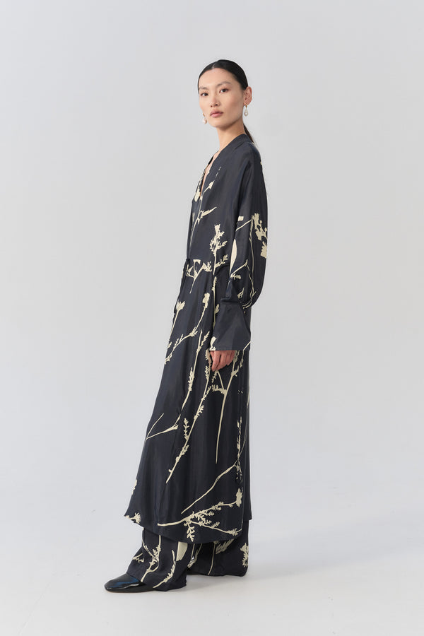 Kimono Dress Gobi Print Navy & Cream TENCEL Lyocell Limited eik ai Kimono Dress Gobi Print Navy & Cream TENCEL Lyocell Limited eik ai