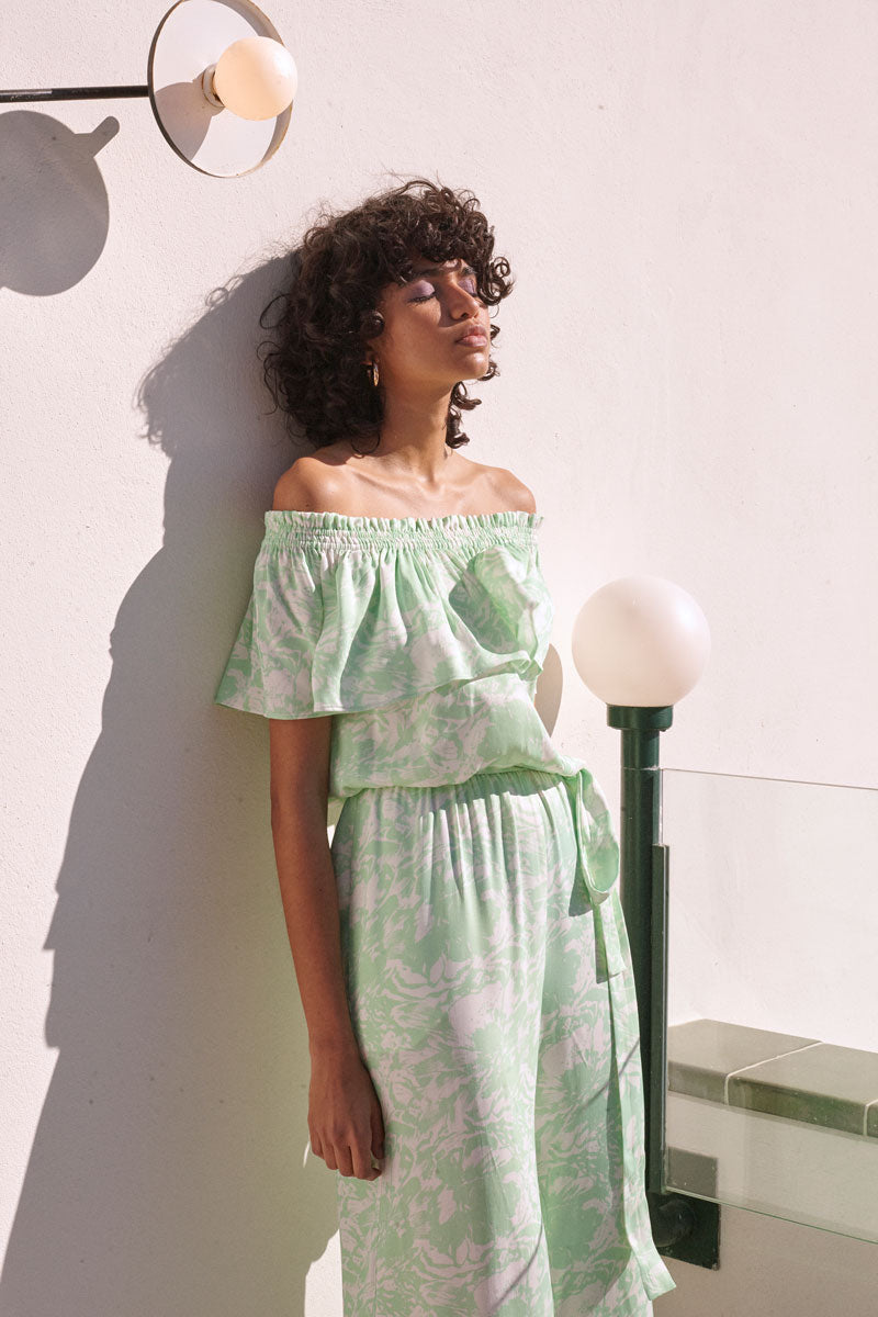 Limited-edition satin-printed off-shoulder jumpsuit eikō ai